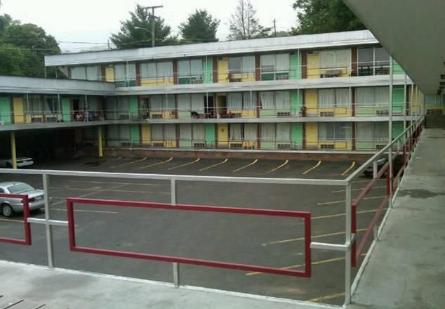 Holiday Lodge Virginia Pearisburg Exterior photo